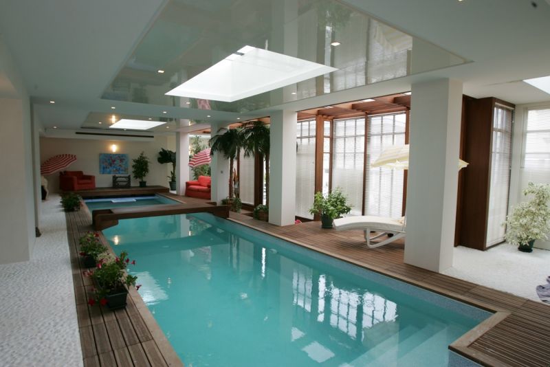 piscine intérieure maison d'architecte